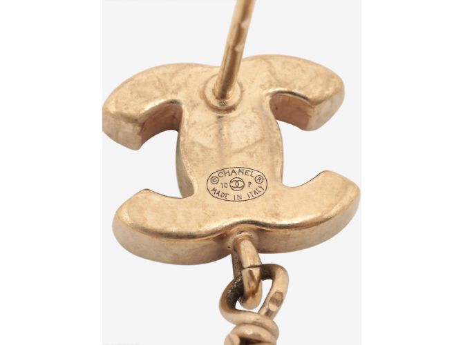 Chanel Orecchini a goccia con perle CC placcate in oro D'oro - vista 7