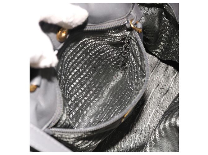 Borsa a mano Prada in nylon 2modo Grigio Auth 54970 Marrone - vista 21