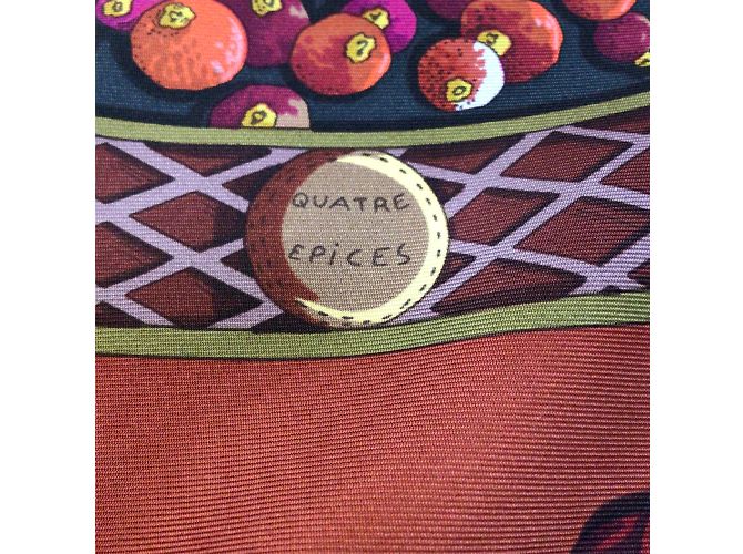 Hermès Hermes rosso / Sciarpa in twill di seta quadrata Hermes Multi Aux Pays des Epices grigio antracite Multicolore - vista 12