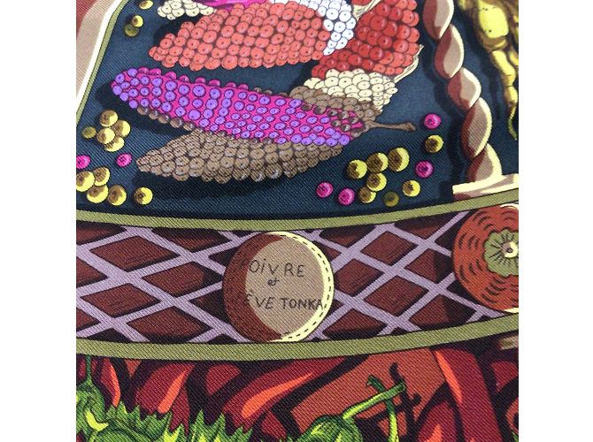 Hermès Hermes rosso / Sciarpa in twill di seta quadrata Hermes Multi Aux Pays des Epices grigio antracite Multicolore - vista 14