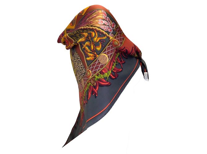 Hermès Hermes rosso / Sciarpa in twill di seta quadrata Hermes Multi Aux Pays des Epices grigio antracite Multicolore - vista 2