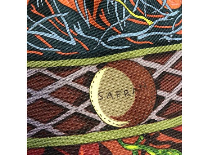 Hermès Hermes rosso / Sciarpa in twill di seta quadrata Hermes Multi Aux Pays des Epices grigio antracite Multicolore - vista 21