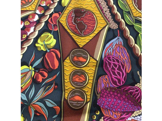 Hermès Hermes rosso / Sciarpa in twill di seta quadrata Hermes Multi Aux Pays des Epices grigio antracite Multicolore - vista 26