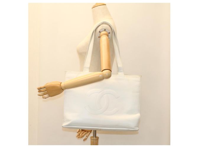 CHANEL Einkaufstasche Caviar Skin White CC Auth bs8320 Weiß - Ansicht 22