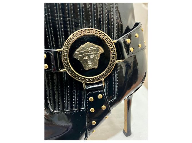 Versace Botín Medusa con tacón stiletto Negro Gold hardware - vista 3