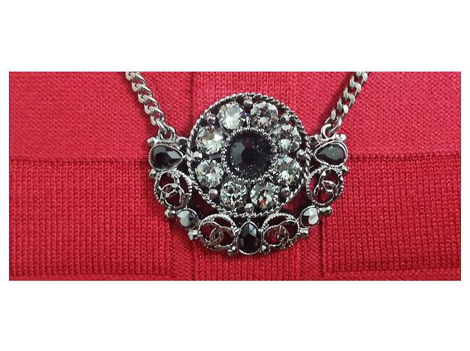 Collana Chanel Medaglione Cabochon Nera e Bianca Nero Argento Bianco Grigio - vista 3