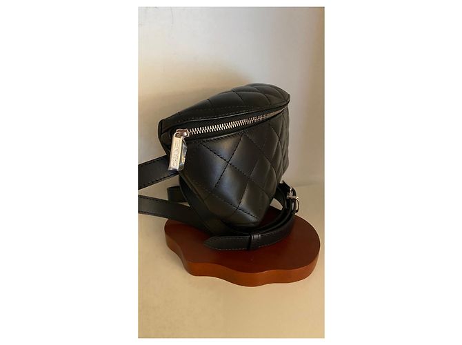 Timeless Esclusivo marsupio Chanel Uniforme Nero - vista 3