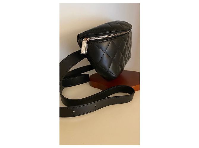 Timeless Esclusivo marsupio Chanel Uniforme Nero - vista 8
