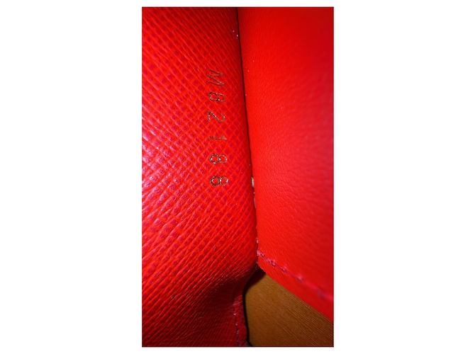 Organizer Edición limitada de Louis Vuitton 2018 Titular del pasaporte de Navidad Roja - vista 15