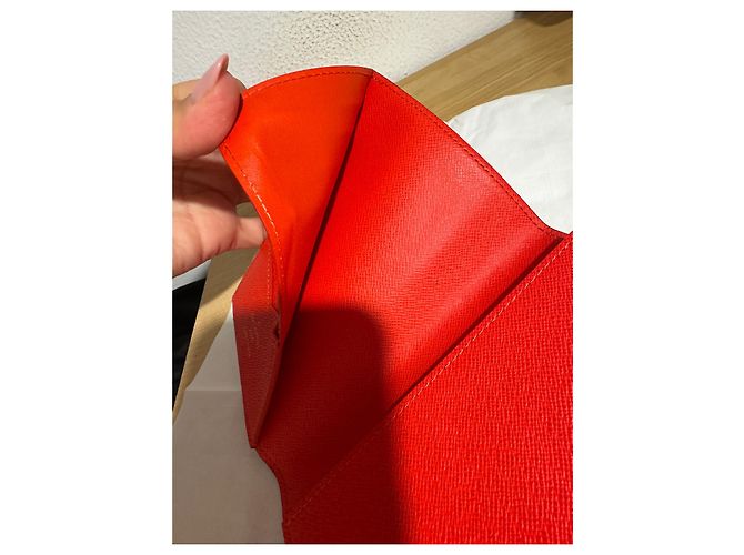Organizer Edición limitada de Louis Vuitton 2018 Titular del pasaporte de Navidad Roja - vista 7