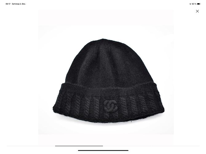 Cappello Chanel in cashmere nero con logo CC - vista 2