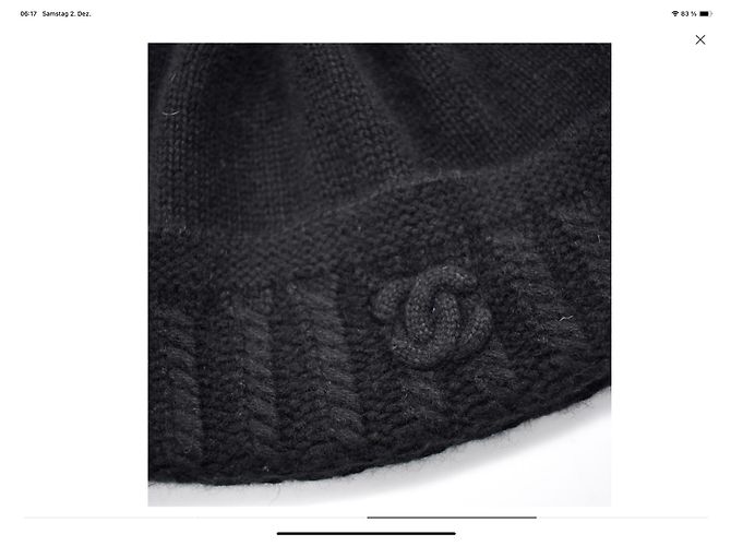 Cappello Chanel in cashmere nero con logo CC - vista 3