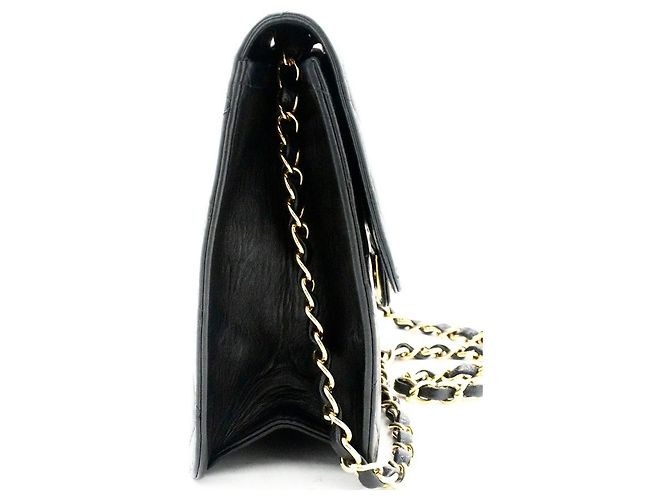 Timeless Borsa Chanel Classic Flap Trapuntata Nera in Pelle Nero - vista 3