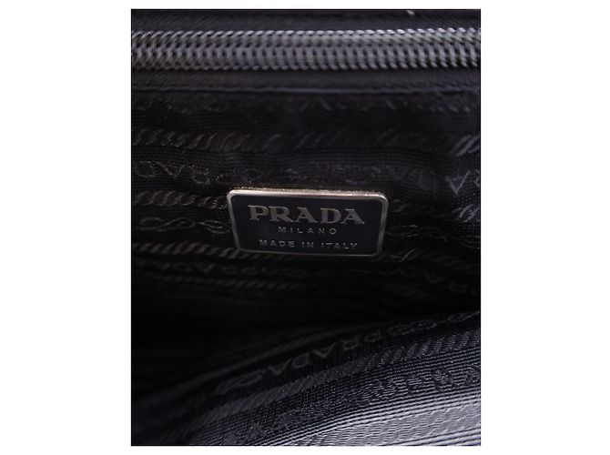 Borsa Prada Vitello Grande in Pelle Nera - vista 6