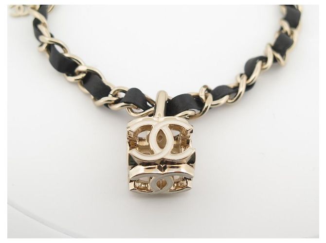 COLLANA CHOCKER CHANEL CUBO CON LOGO CC E CATENA INTRECCIATA 35/45 Collane D'oro - vista 2