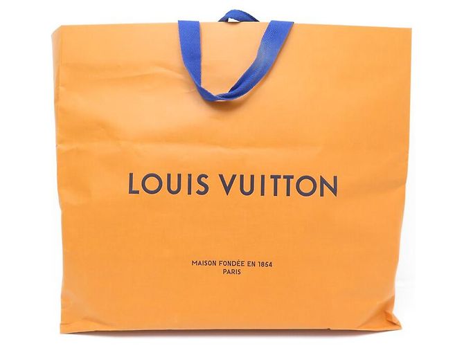 BORSA A MANO LOUIS VUITTON ALMA GM IN PELLE MONOGRAM VERNICE FUCSIA Fuschia - vista 17