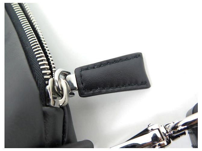 NUOVA BORSA PRADA TRIANGLE BORSA MULTITASCHE 2VH155 BORSA A MANO IN PELLE NERA - vista 19