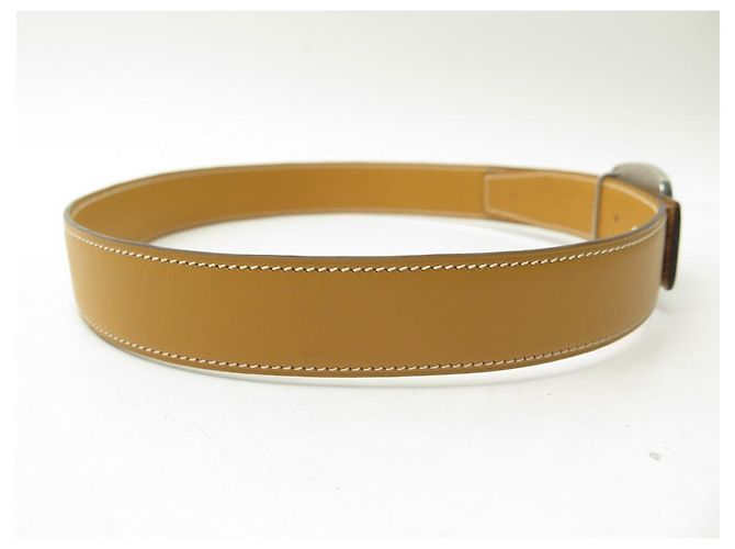 Hermès SELTENE HERMES-GÜRTELGRÖSSE 70 GOLDENER LEDERGÜRTEL MIT VIBRATO-LEDERSCHNALLE Kamel - Ansicht 2