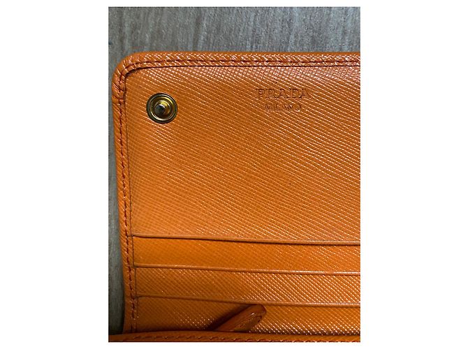 Cartera larga Prada de piel Saffiano naranja - vista 11