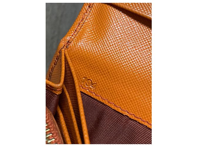 Cartera larga Prada de piel Saffiano naranja - vista 12