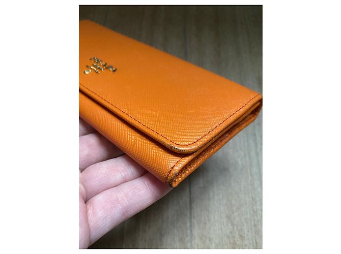 Cartera larga Prada de piel Saffiano naranja - vista 6