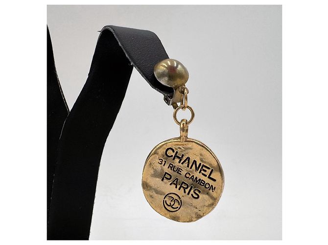 Chanel 1980è l'Oro Martellato 31 Orecchini Rue Cambon Parigi D'oro - vista 4