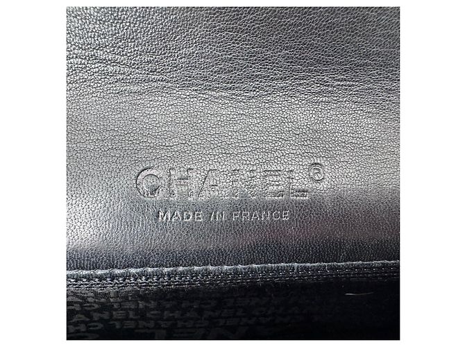 Chanel 19 Bolsa de ombro Chanel Cruise Mini Flap acolchoada com nó de pele de cordeiro Preto - vista 15