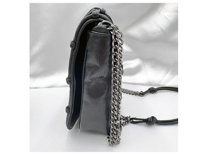 Chanel 19 Bolsa de ombro Chanel Cruise Mini Flap acolchoada com nó de pele de cordeiro Preto - vista 6