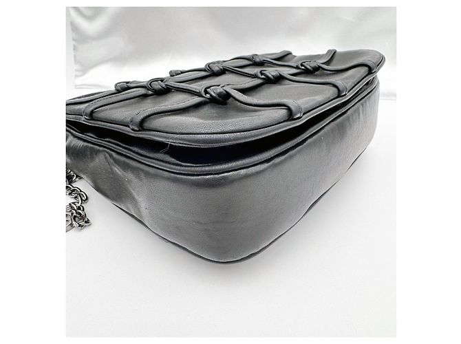 Chanel 19 Bolsa de ombro Chanel Cruise Mini Flap acolchoada com nó de pele de cordeiro Preto - vista 9