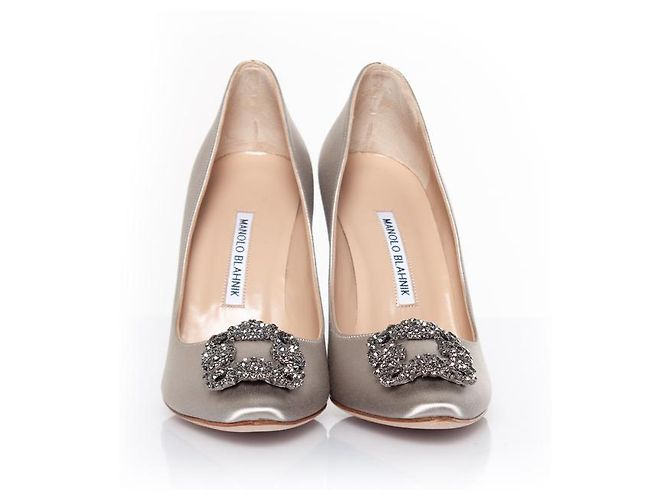 Autre Marque Manolo Blahnik, Décolleté Hangisi in raso Grigio - vista 5