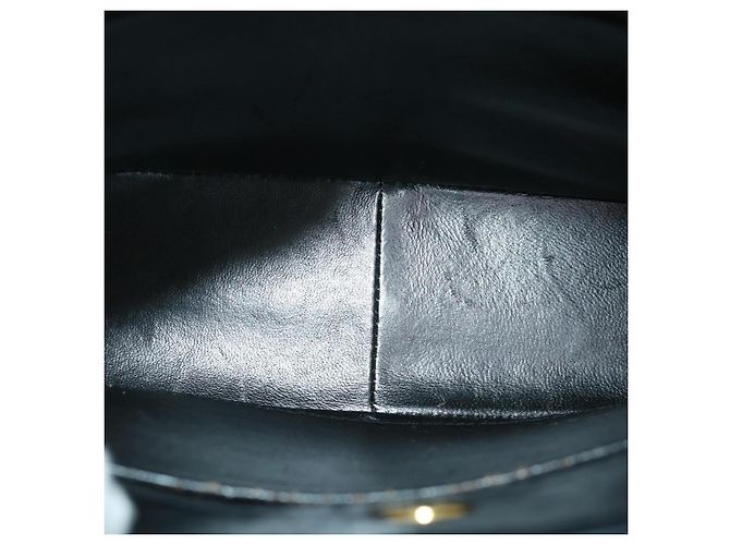 CHANEL V Stitch Turn Lock Umhängetasche Lackleder Schwarz CC Auth 54998 - Ansicht 12