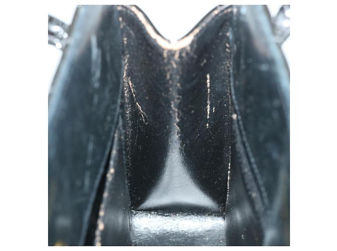 CHANEL V Stitch Turn Lock Umhängetasche Lackleder Schwarz CC Auth 54998 - Ansicht 19