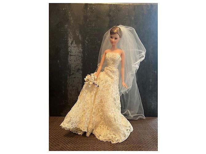 Autre Marque Poupée Barbie Carolina Herrera Bride Gold Label Multicolore - vue 11