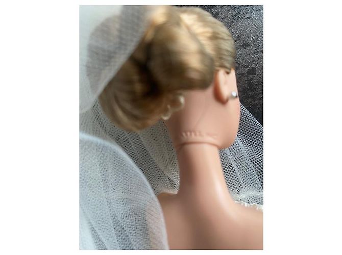 Autre Marque Poupée Barbie Carolina Herrera Bride Gold Label Multicolore - vue 12