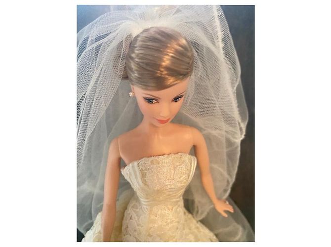 Autre Marque Poupée Barbie Carolina Herrera Bride Gold Label Multicolore - vue 2