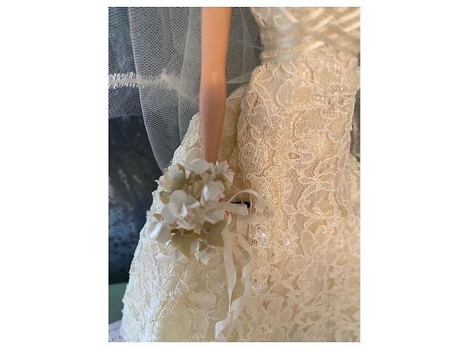Autre Marque Poupée Barbie Carolina Herrera Bride Gold Label Multicolore - vue 3