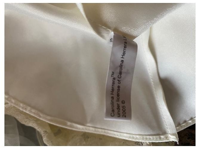 Autre Marque Poupée Barbie Carolina Herrera Bride Gold Label Multicolore - vue 8