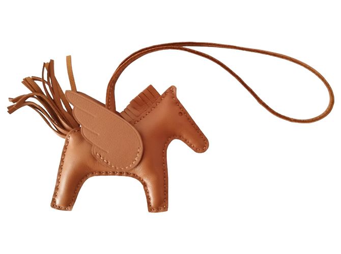 Hermès Ciondolo da borsa Hermes Rodéo Pégase in pelle dorata Marrone - vista 2