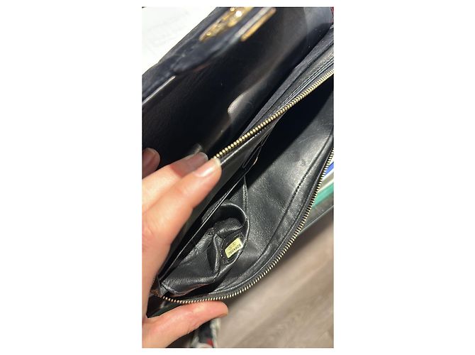 Raro Chanel 02Una borsa a tracolla con nappe Choco Bar Nero - vista 10