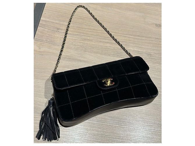 Raro Chanel 02Una borsa a tracolla con nappe Choco Bar Nero - vista 7