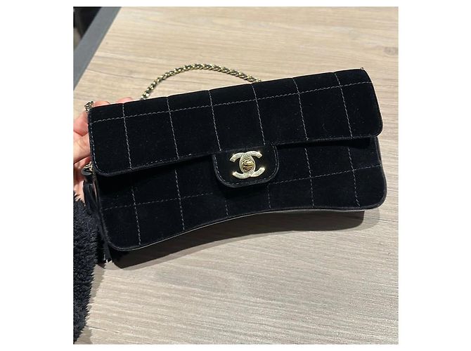 Raro Chanel 02Una borsa a tracolla con nappe Choco Bar Nero - vista 8
