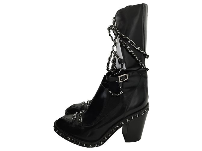 Par de botas Chanel Obsession del desfile de moda de otoño/Invierno 2013-2014 Negro - vista 6