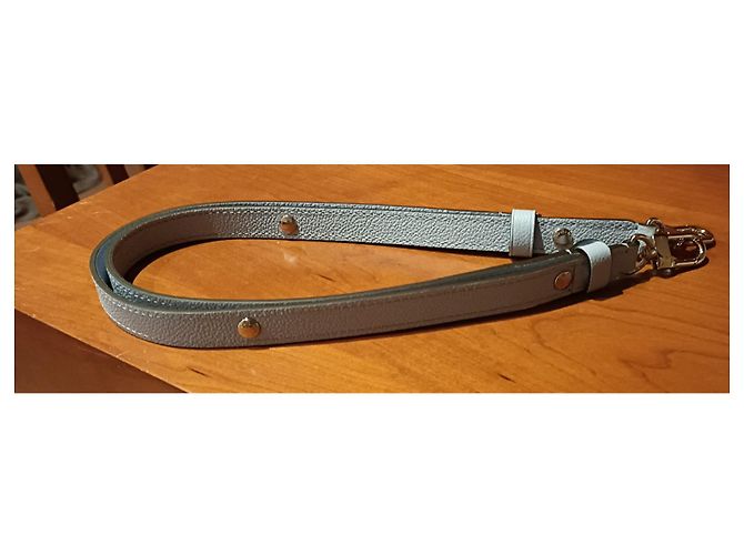 Ciondolo Louis Vuitton Azzurro in Pelle Blu chiaro - vista 7