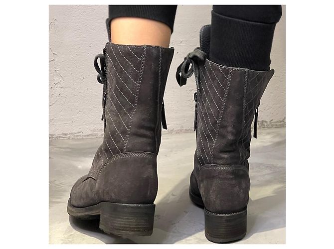 Chanel Combat CC-Logo-Schnürstiefel Grau Anthrazitgrau - Ansicht 6