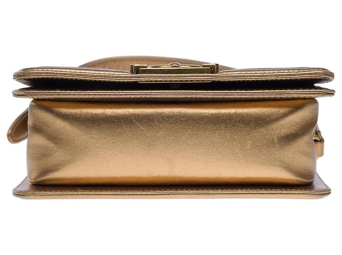 Boy CHANEL Jungentasche in goldenem Python - 101500 - Ansicht 11