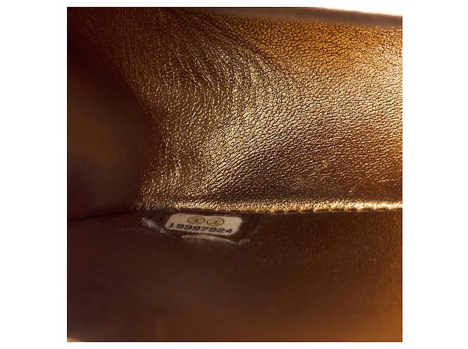 Boy CHANEL Jungentasche in goldenem Python - 101500 - Ansicht 8