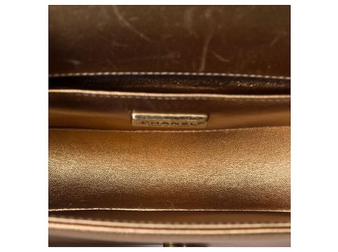 Boy CHANEL Jungentasche in goldenem Python - 101500 - Ansicht 9