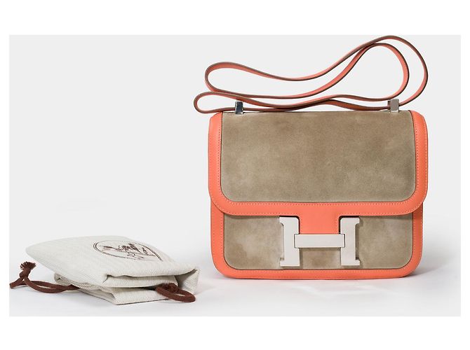 Hermès Sac HERMES Constance en Suède Gris - 101461 - vue 2