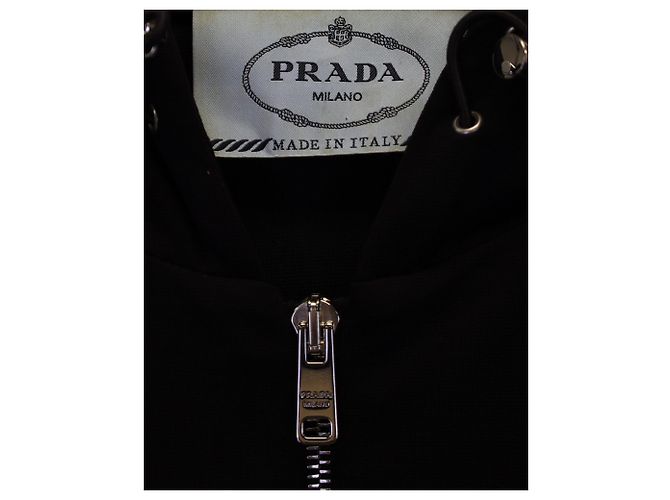 Conjunto de chaqueta con capucha y pantalón de chándal a rayas rojas de Prada en viscosa negra - vista 5