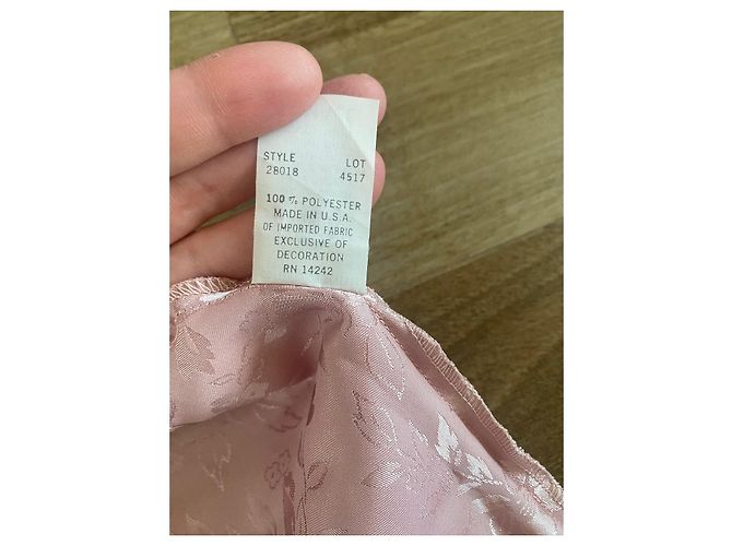 Conjunto de Pijama Dior Rosa de Satén y Encaje Blanco - vista 17